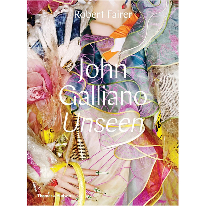 John Galliano: Unseen John Galliano: Unseen в Кирове | Loft Concept