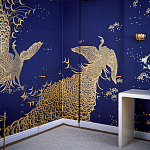 Обои ручная роспись в стиле Арт-деко Whistler Peacocks Colourway SC-100 on Empire Blue dyed silk варинант исполнения - 2 | Loft Concept в Кирове