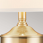 Настольная лампа со тканевым абажуром и прозрачным ребристым стеклянным основанием Quoizel варинант исполнения - 2 | Loft Concept в Кирове