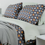 Постельное белье из сатина с принтом треугольники 150х200 см Triangular Dreams варинант исполнения - 7 | Loft Concept в Кирове