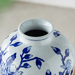 Ваза с бело-синей росписью и изображением цветов Blue & White Ornament варинант исполнения - 3 | Loft Concept в Кирове