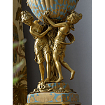 Ваза голубого цвета из фарфора с золотым растительным орнаментом и бронзовыми фигурками женщин Eden Garden porcelain and bronze варинант исполнения - 6 | Loft Concept в Кирове