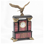Часы настольные из родонита и бронзы с декором в виде орла Eagle Stone Clock варинант исполнения - 2 | Loft Concept в Кирове