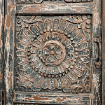 Индийский шкаф с орнаментом резьба из дерева Indian Antique Furniture  варинант исполнения - 1 | Loft Concept в Кирове