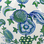 Ваза с зелено-голубым цветочным узором на белом фоне 47 см Blue & White Ornament варинант исполнения - 2 | Loft Concept в Кирове