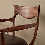 Кушетка с деревянным каркасом и сиденьем из коричневой натуральной кожи Moon Walnut Furniture варинант исполнения - 3 | Loft Concept в Кирове