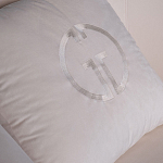 Кресло велюровое оттенка слоновой кости с простроченной спинкой Perfect Comfort варинант исполнения - 2 | Loft Concept в Кирове