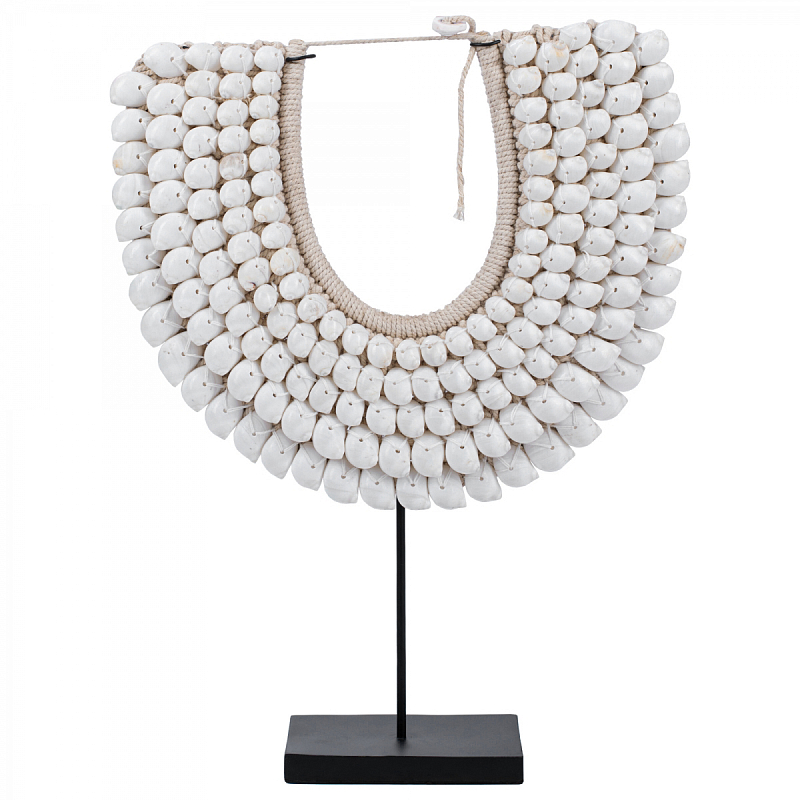 Ожерелье из ракушек на подставке Round Shell Necklace Белый Черный Ожерелье из ракушек на подставке Round Shell Necklace Белый Черный в Кирове | Loft Concept