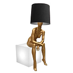 Лампа MANNEQUIN LAMP с абажуром девушка на кресле варинант исполнения - 3 | Loft Concept в Кирове