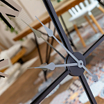 Часы настенные зеркальные с серебряным металлическим циферблатом Mirror Tower Clock варинант исполнения - 3 | Loft Concept в Кирове