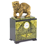 Часы настольные с декором в виде медведя и выдвижным ящиком из натурального камня Змеевик Bear Stone Clock варинант исполнения - 2 | Loft Concept в Кирове