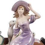Статуэтка фарфоровая Девушка с автомобилем Charming Statuette варинант исполнения - 1 | Loft Concept в Кирове