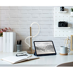 Настольная лампа белым изогнутым плафоном на круглой подставке Luke Lampco Tracer Lamp варинант исполнения - 5 | Loft Concept в Кирове