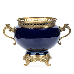 Ваза темно-синяя фарфоровая на бронзовой подставке с ажурным ободком и изогнутыми ручками Eden Garden варинант исполнения - 1 | Loft Concept в Кирове